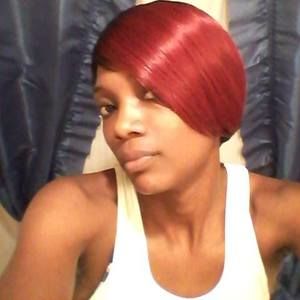 Meet your Posher, Ella